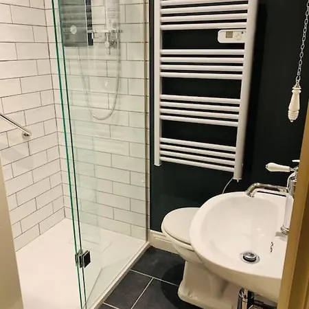 Stylish Georgian Townhouse, Yorkshire - Sleeps 12 *