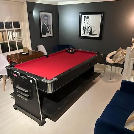 Stylish Georgian Townhouse, Yorkshire - Sleeps 12