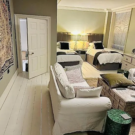 Stylish Georgian Townhouse, Yorkshire - Sleeps 12 伊辛沃尔德