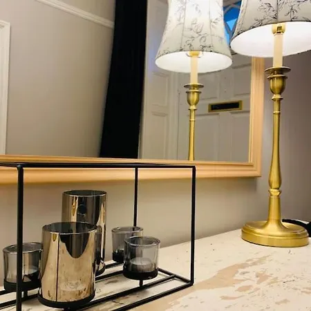 بيت للعطل Stylish Georgian Townhouse, Yorkshire - Sleeps 12 *