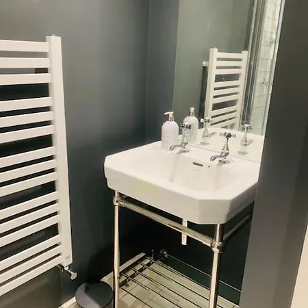 Stylish Georgian Townhouse, Yorkshire - Sleeps 12
